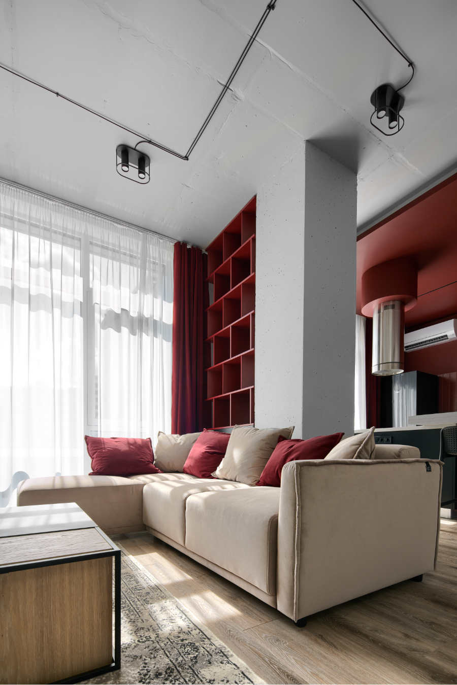 Квартира-студия Mondrian: Меньше стен, больше цвета